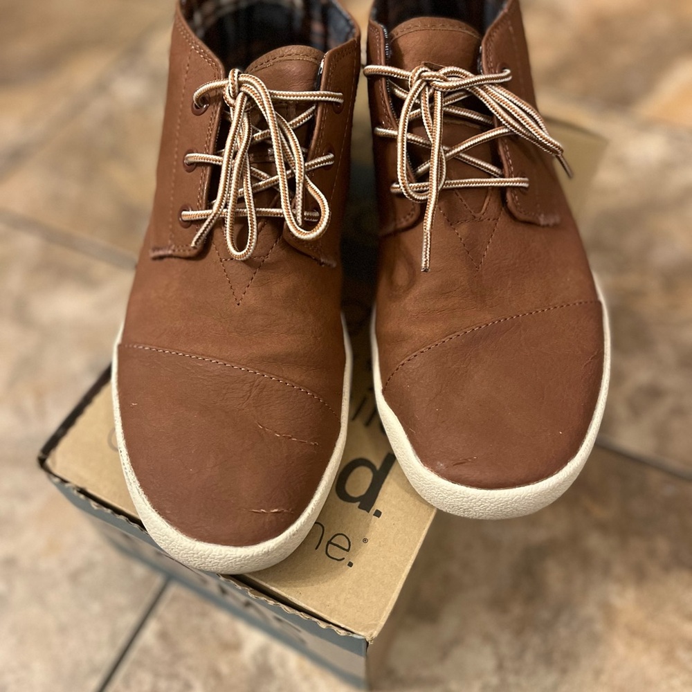 Toms Brown Chukka Boots with Suede Finish and Open Lacing